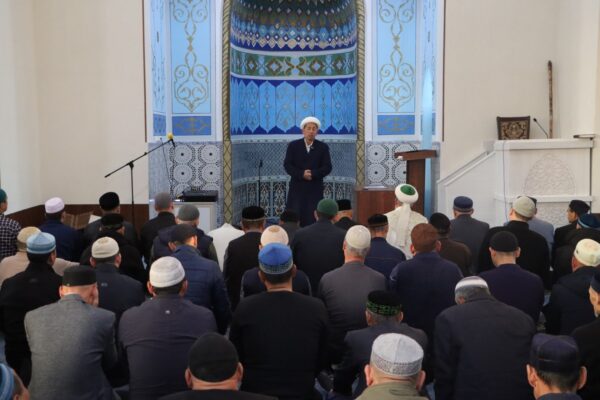 “РАМАЗОН ҲАЙИТ НАМОЗИ” ЎҚИЛДИ.